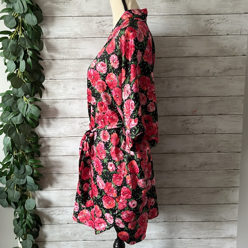 “Silky” Floral Robe with Pockets - Picture 7 of 10
